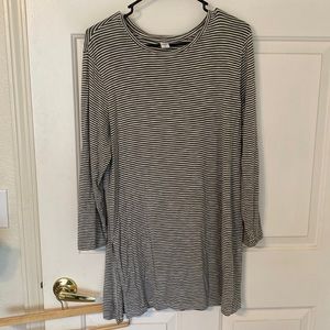 Old navy long t shirt slit sides